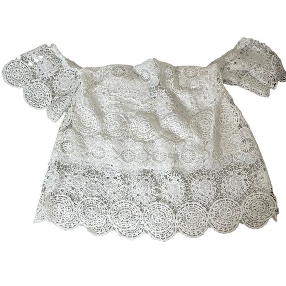 Design Lab Lord Taylor white crochet lace off shoulder crop small NWOT - Picture 1 of 5
